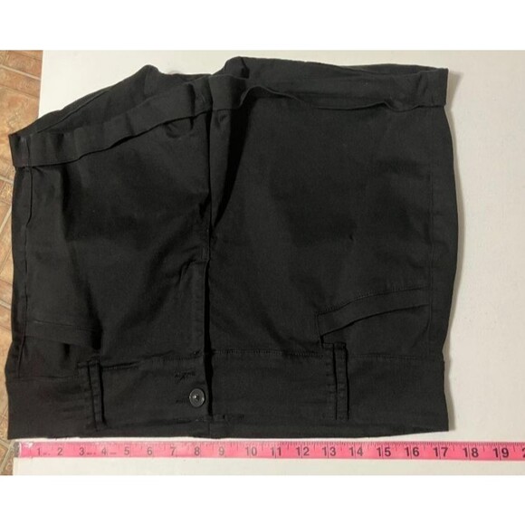 Women’s Black Cuffed Dress Shorts Size 16 – Classic Fit Flat Front - Picture 6 of 7